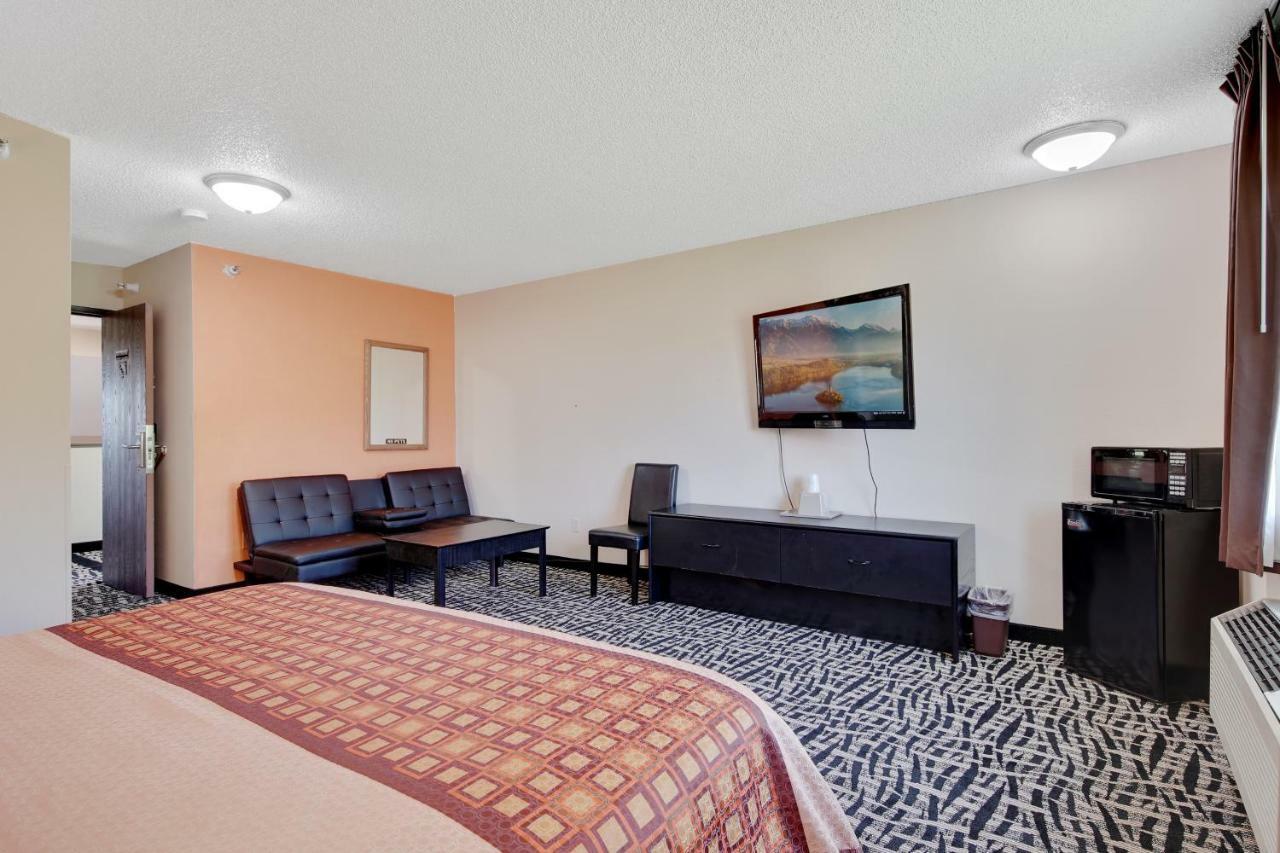 Americas Quality Inn & Suites - Finlayson Kültér fotó