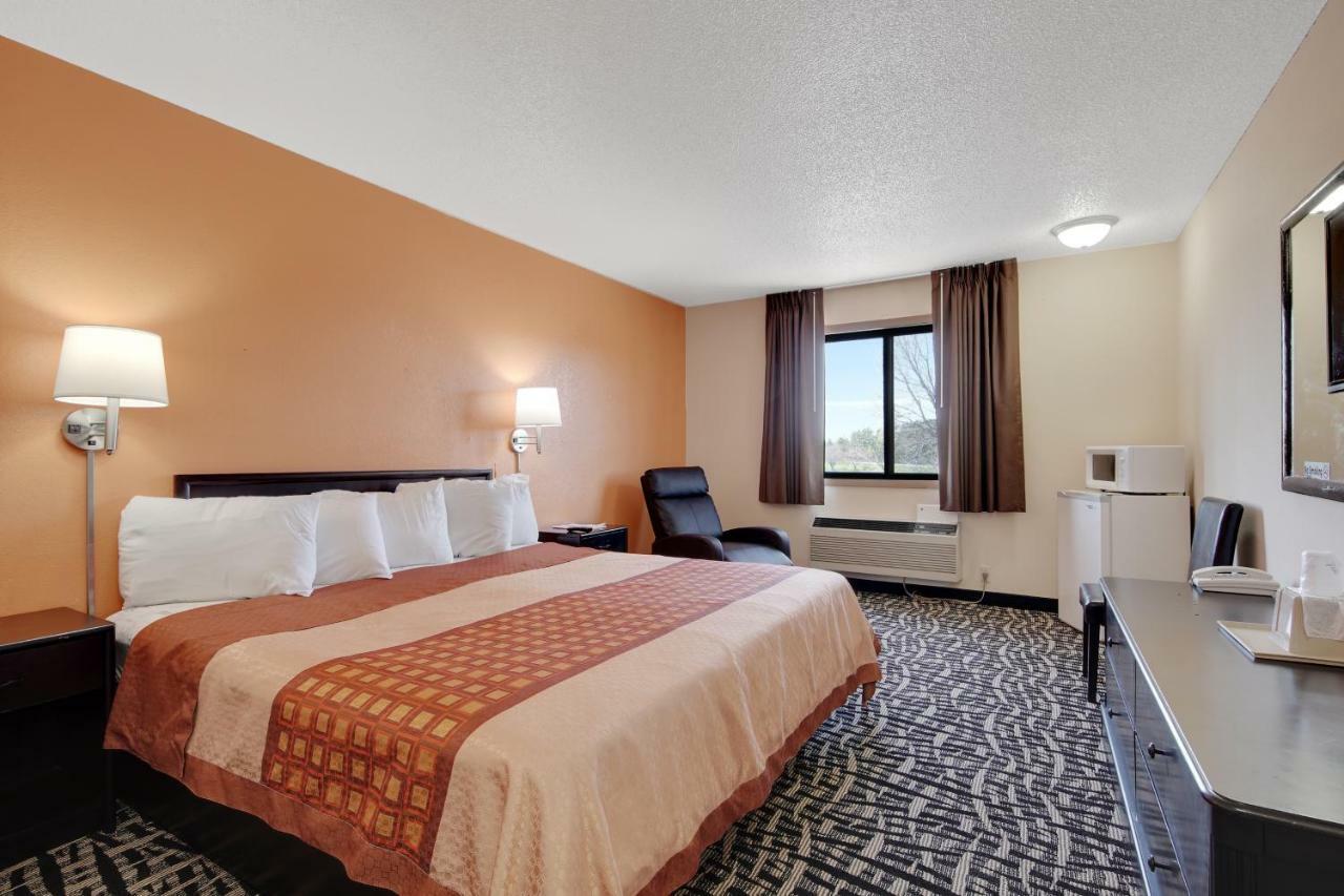 Americas Quality Inn & Suites - Finlayson Kültér fotó